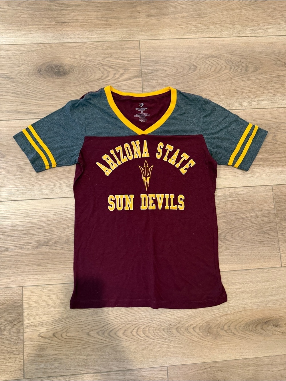 ASU Sun Devils Women’s V-Neck Shirt Size Small